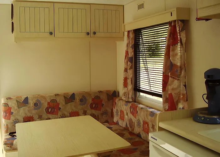 Mobilehome Chez Dede * Порто-Веккіо